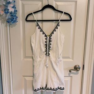 ✨Gianni Bini Romper✨